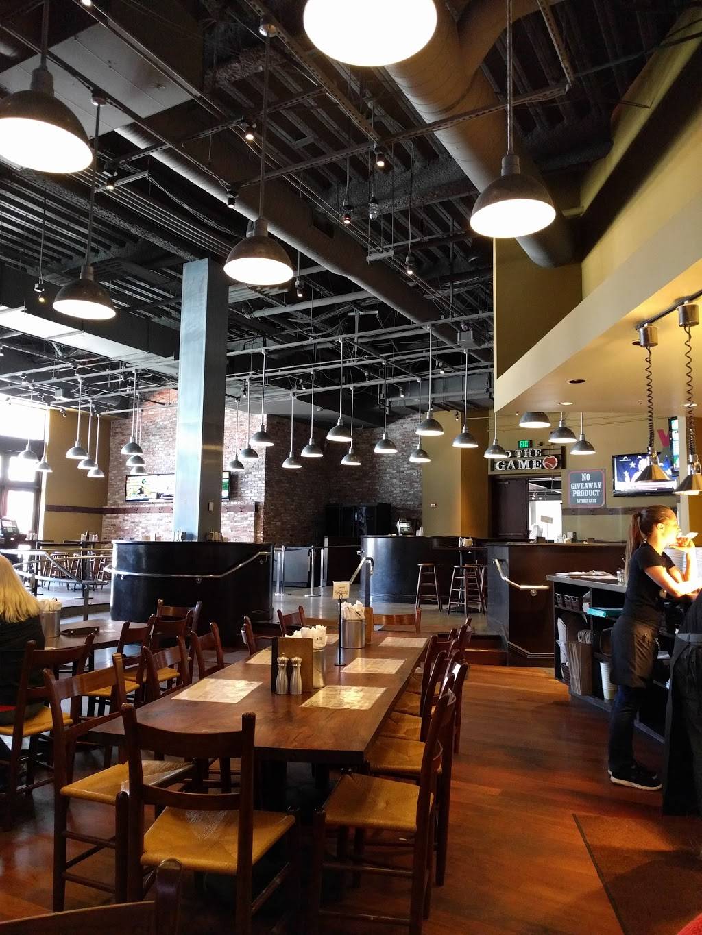 Public House | restaurant | 24 Willie Mays Plaza, San Francisco, CA 94107, USA | 4156440240 OR +1 415-644-0240