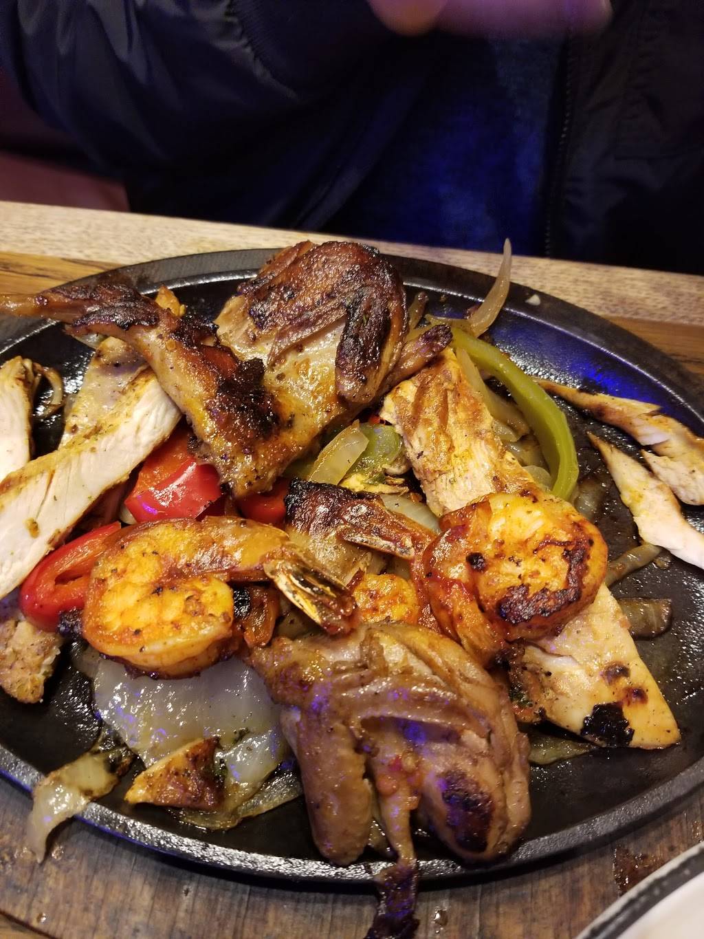 Los Molcajetes | restaurant | 4320 Western Center Blvd, Fort Worth, TX 76137, USA | 8173069000 OR +1 817-306-9000