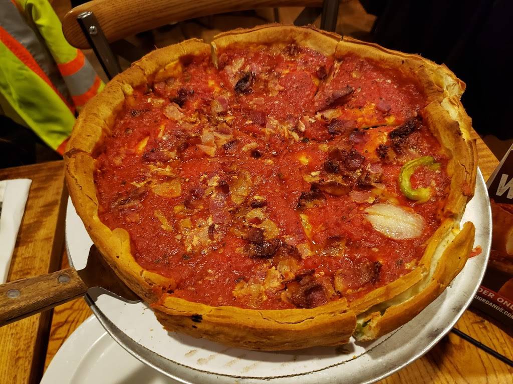 Georgios Oven Fresh Pizza | restaurant | 2816 N Ridge Rd, Perry, OH 44081, USA | 4402598212 OR +1 440-259-8212