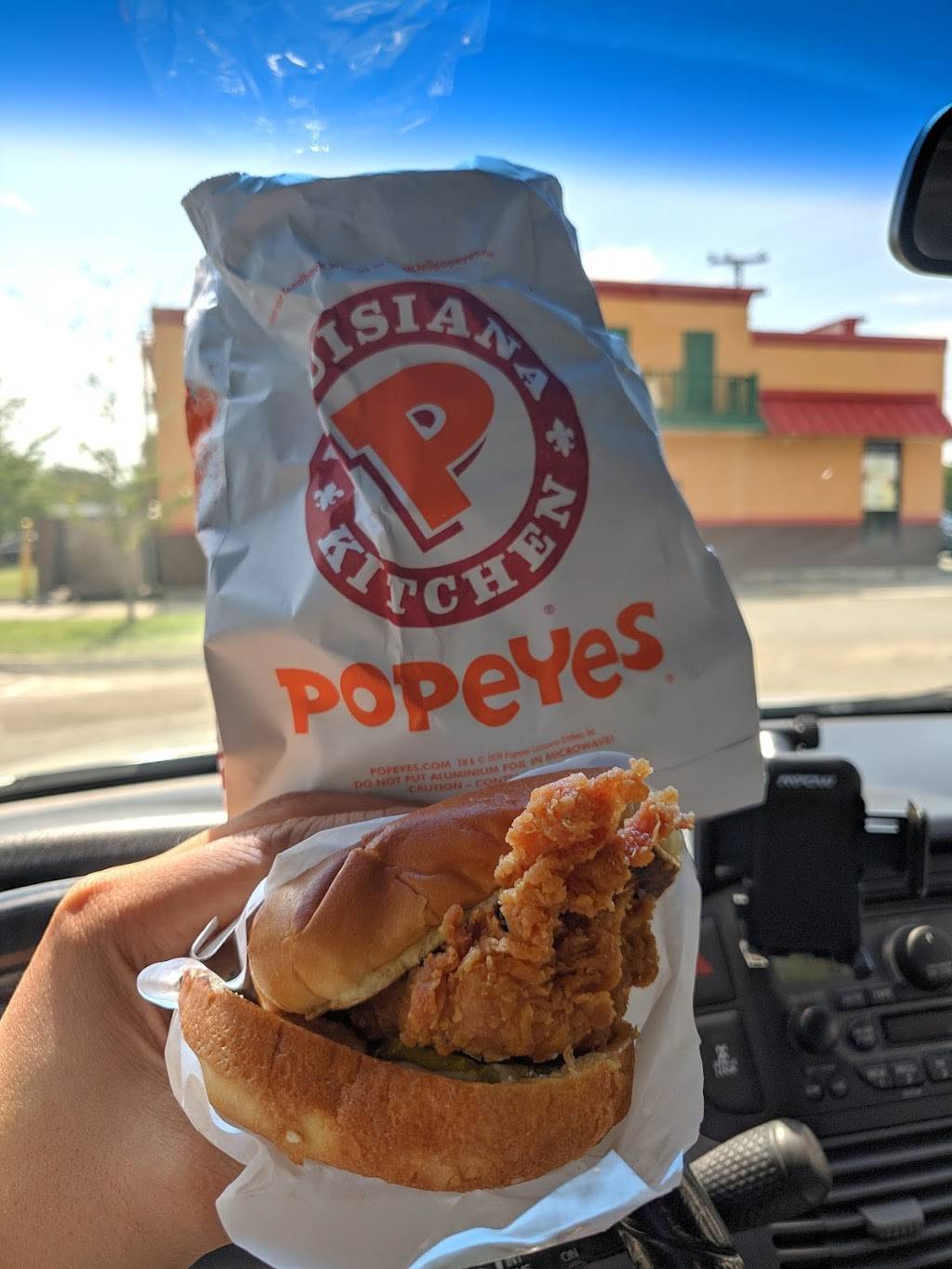 Popeyes Louisiana Kitchen | restaurant | 5720 Churchland Blvd, Portsmouth, VA 23703, USA | 7576380981 OR +1 757-638-0981