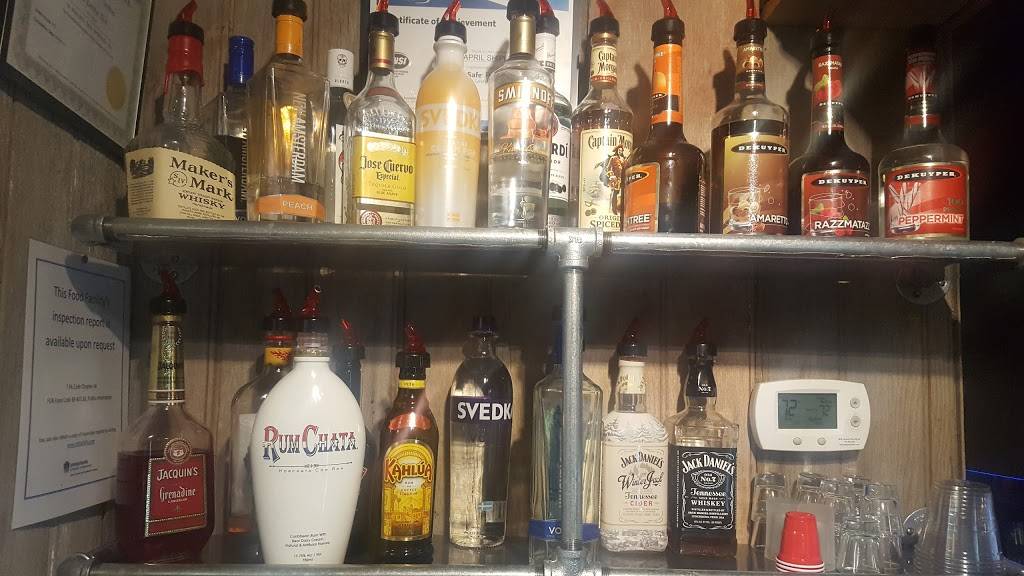 Stewartstown Smokehouse And Beer Barn | restaurant | 9 N Hill St, Stewartstown, PA 17363, USA | 7179932003 OR +1 717-993-2003