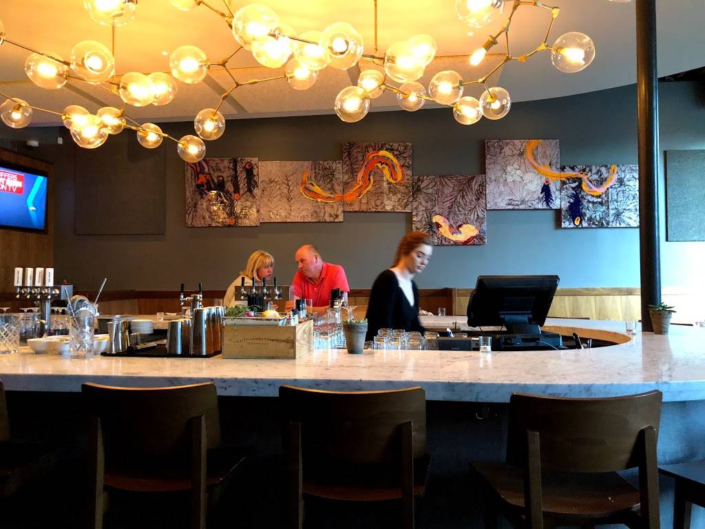 Central Newton | restaurant | 761 Beacon St, Newton Centre, MA 02459, USA | 6179162003 OR +1 617-916-2003