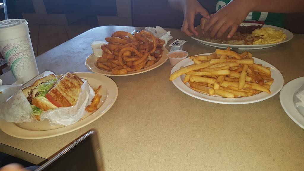 P & G Super Burger | restaurant | 1030 N Citrus Ave, Covina, CA 91722, USA | 6269676846 OR +1 626-967-6846