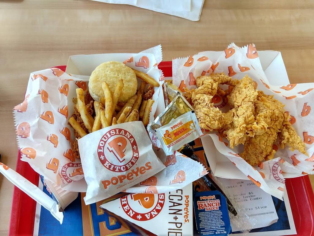 Popeyes Louisiana Kitchen | restaurant | 1601 S, US-1, Fort Pierce, FL 34950, USA | 7724612287 OR +1 772-461-2287