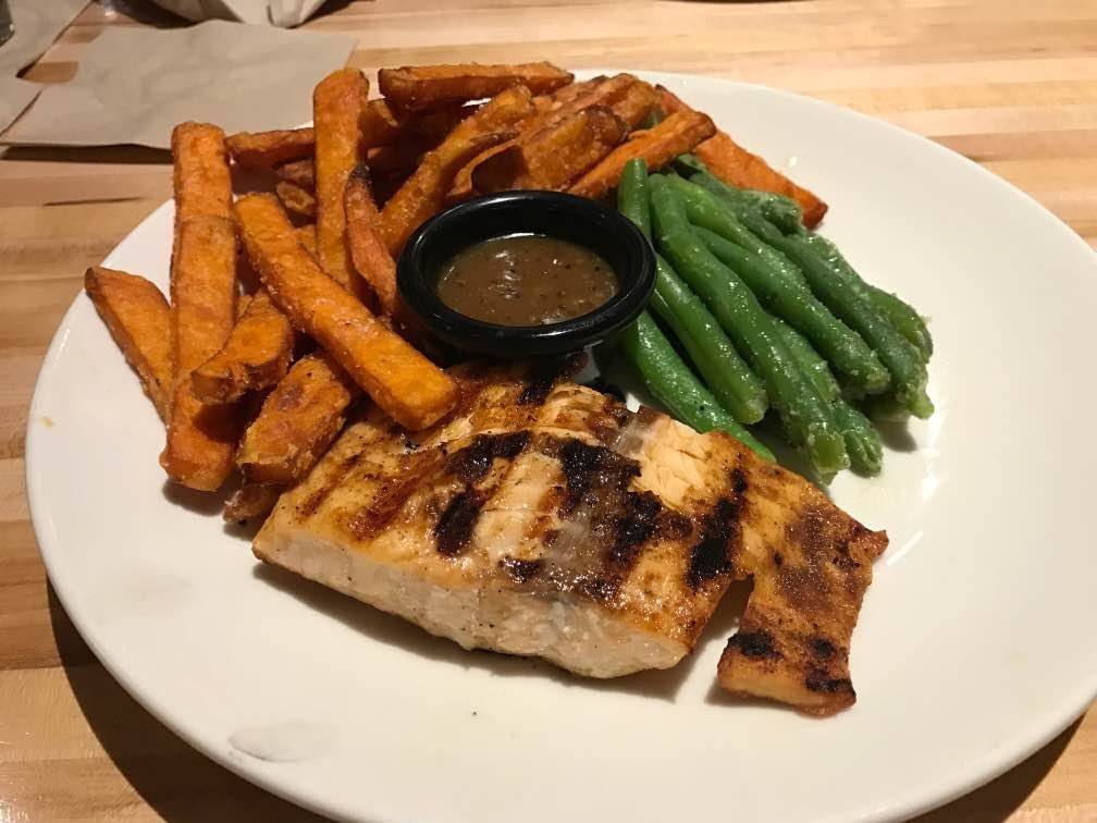 Applebees Grill + Bar | restaurant | 43545 10th St W, Lancaster, CA 93534, USA | 6619426410 OR +1 661-942-6410