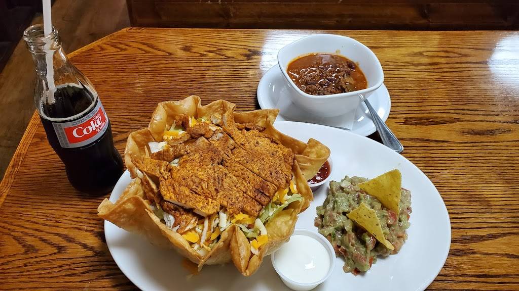 Amigas Bistro | restaurant | 32 Norfolk St S, Simcoe, ON N3Y 2V9, Canada | 5194281028 OR +1 519-428-1028