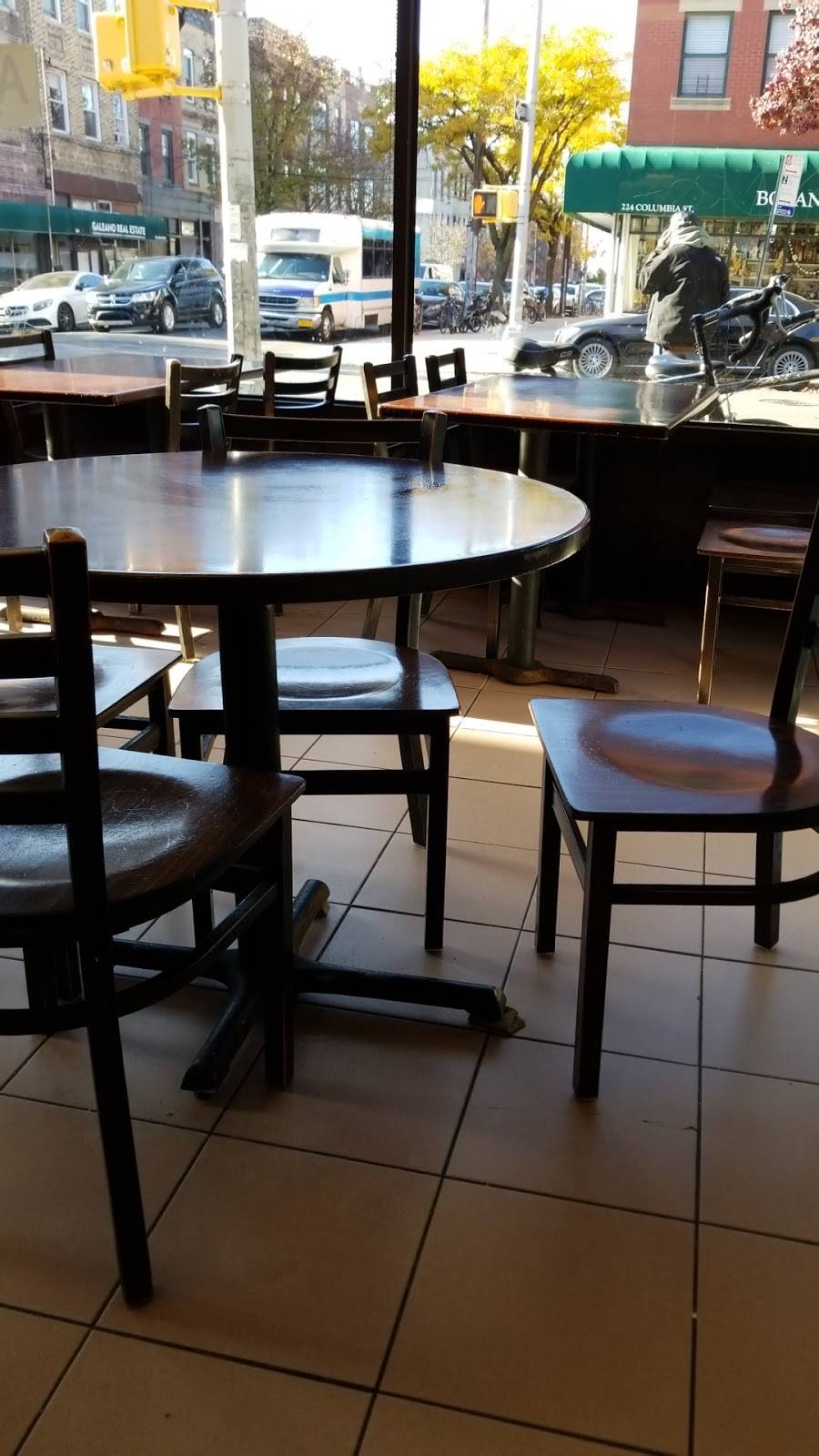 Red Apple | restaurant | 225 Columbia St, Brooklyn, NY 11231, USA | 7187979200 OR +1 718-797-9200