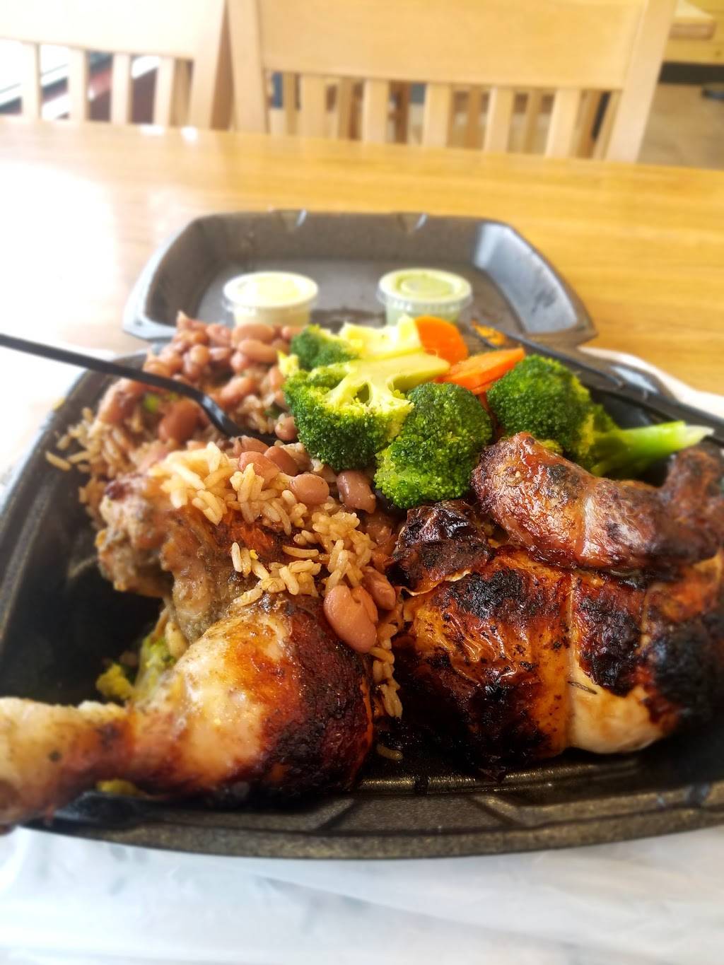 Limas Chicken | restaurant | 4410 W Northern Pkwy, Baltimore, MD 21215, USA | 4103586000 OR +1 410-358-6000