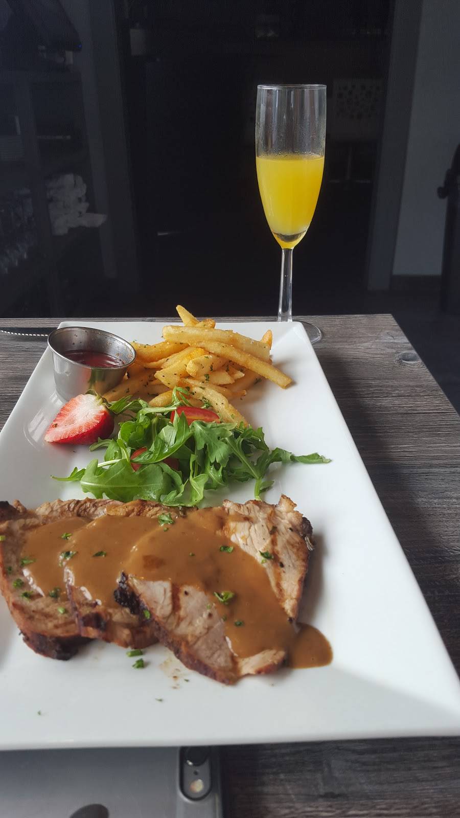 Lucas On Centre | restaurant | 614 Centre St, Fernandina Beach, FL 32034, USA | 9043109968 OR +1 904-310-9968