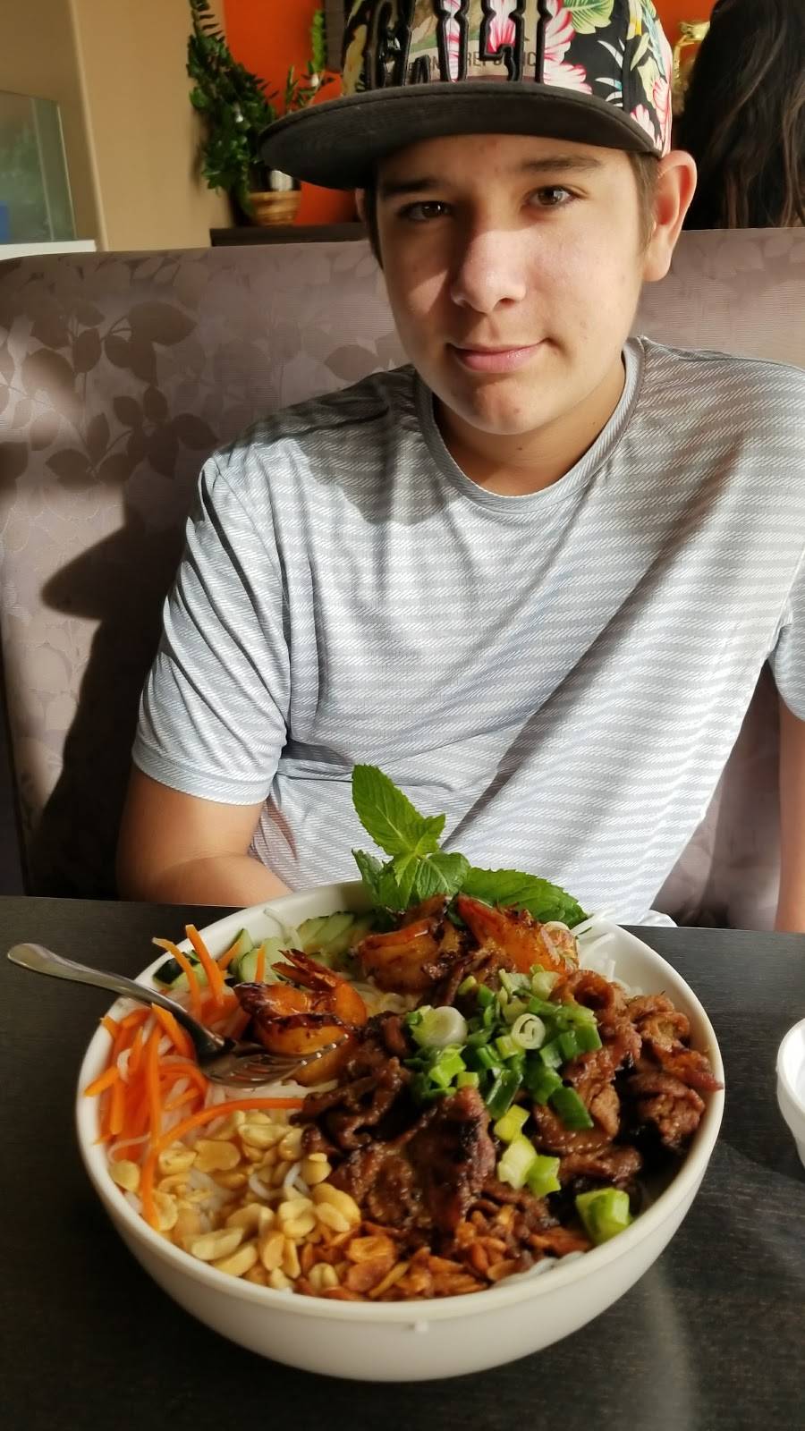 Simply Pho | restaurant | 23775 El Toro Rd, Lake Forest, CA 92630, USA | 9494468333 OR +1 949-446-8333