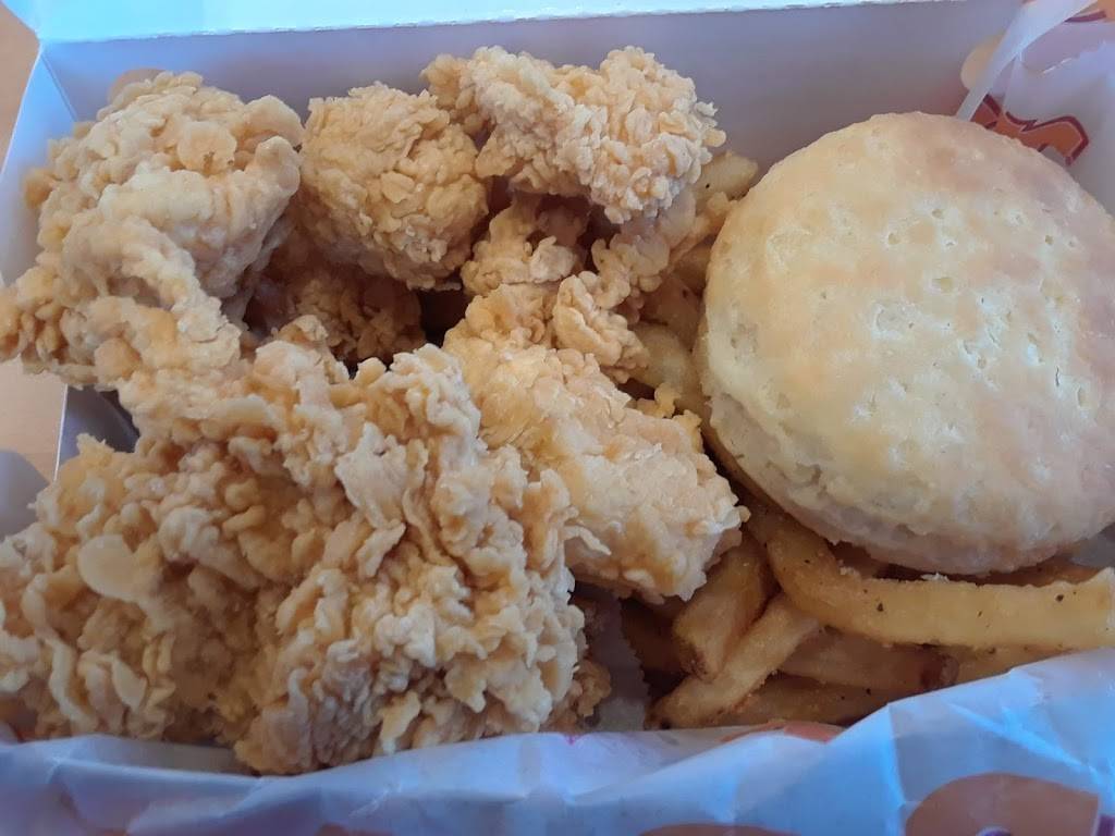 Popeyes Louisiana Kitchen | restaurant | 317 Kimberly Ave, New Haven, CT 06519, USA | 2038892957 OR +1 203-889-2957