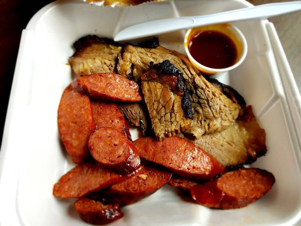 Virgies BBQ | restaurant | 5535 Gessner Dr, Houston, TX 77041, USA | 7134666525 OR +1 713-466-6525