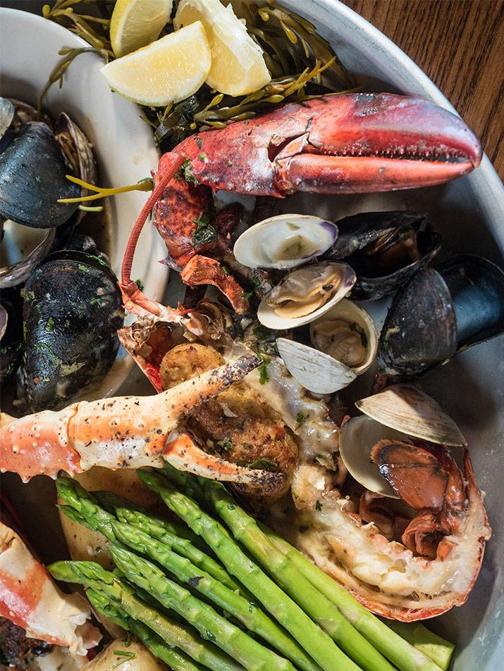 Youells Oyster House | restaurant | 2249 Walnut St, Allentown, PA 18104, USA | 6104391203 OR +1 610-439-1203