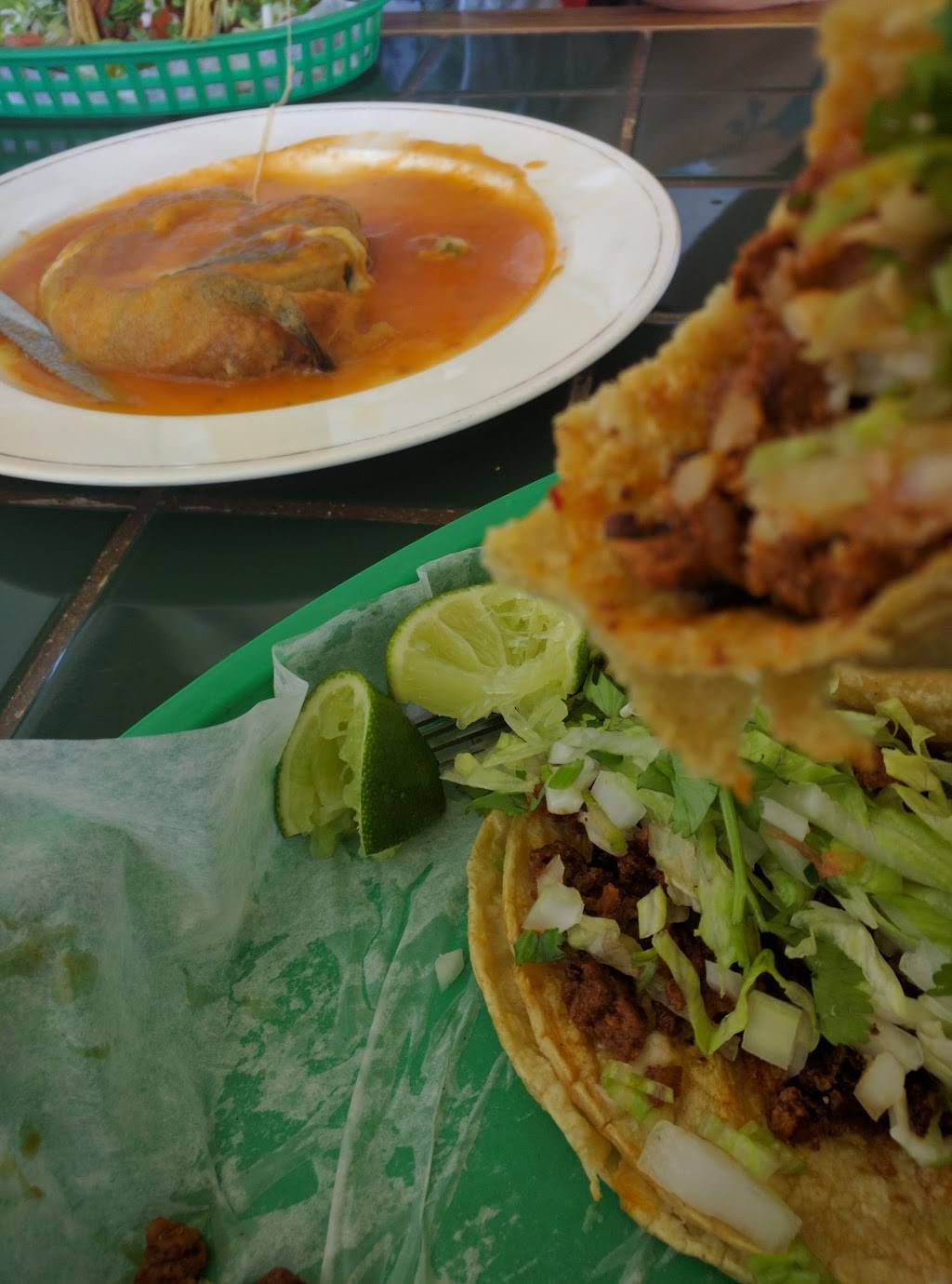 La Mesa Restaurant | restaurant | 243 W Northwest Hwy, Barrington, IL 60010, USA | 8472779636 OR +1 847-277-9636