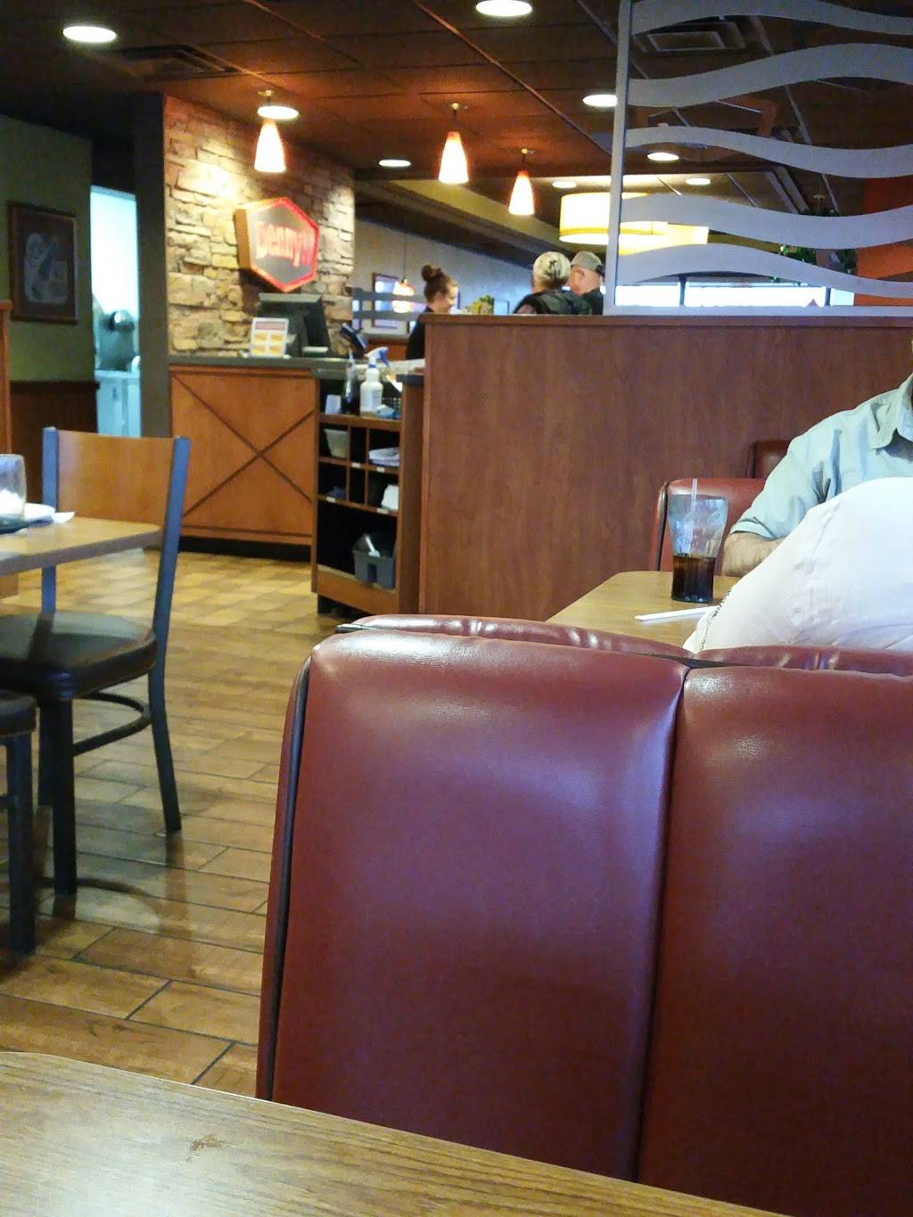 Dennys | restaurant | 943 E Lewis and Clark Pkwy, Clarksville, IN 47129, USA | 8122885189 OR +1 812-288-5189