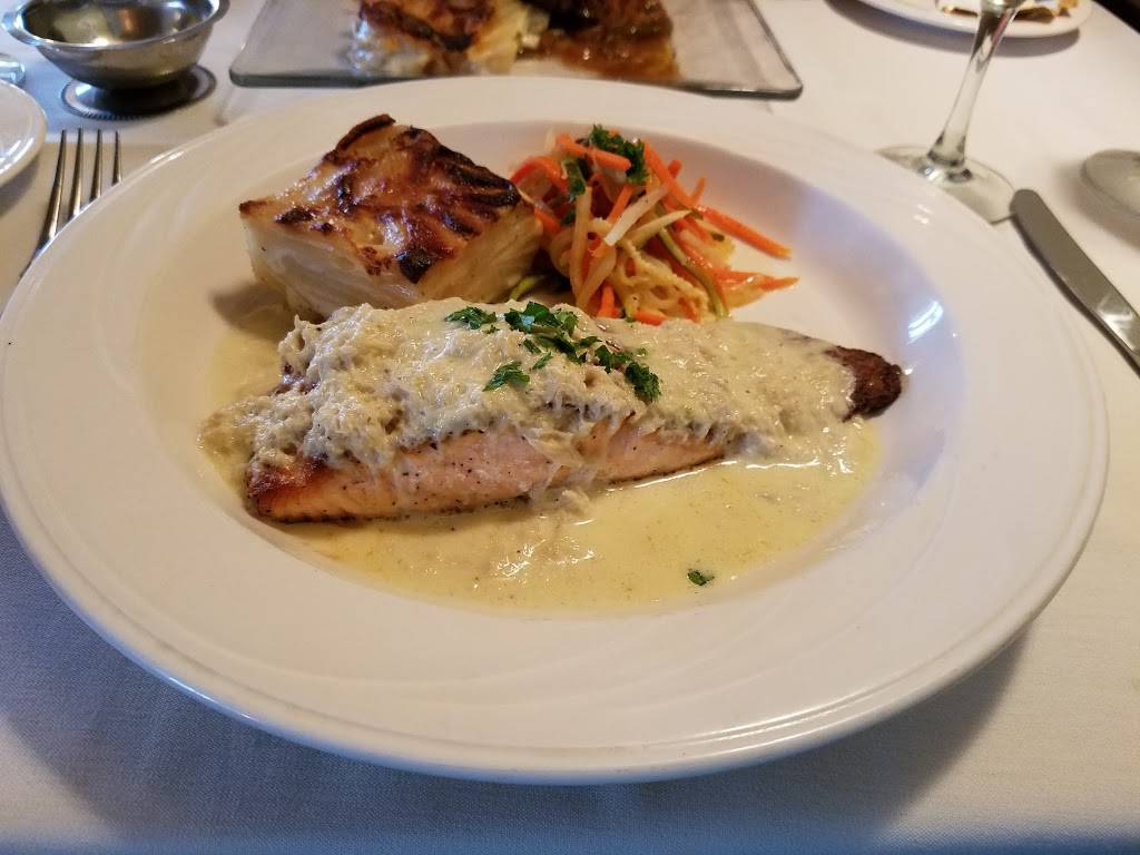 Le Bistro Du Beaujolais | restaurant | 8134 Columbia Rd, Cleveland, OH 44138, USA | 4402358883 OR +1 440-235-8883