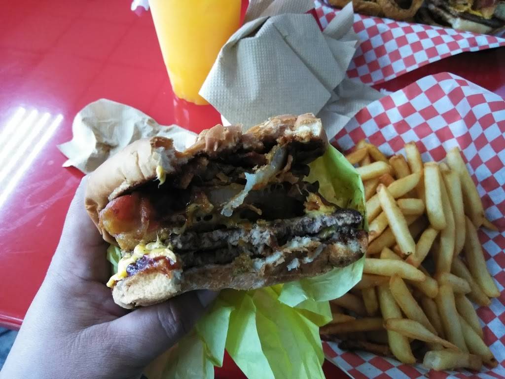 Michaels Burgers | restaurant | 940 W Highland Ave, San Bernardino, CA 92405, USA | 9098811992 OR +1 909-881-1992