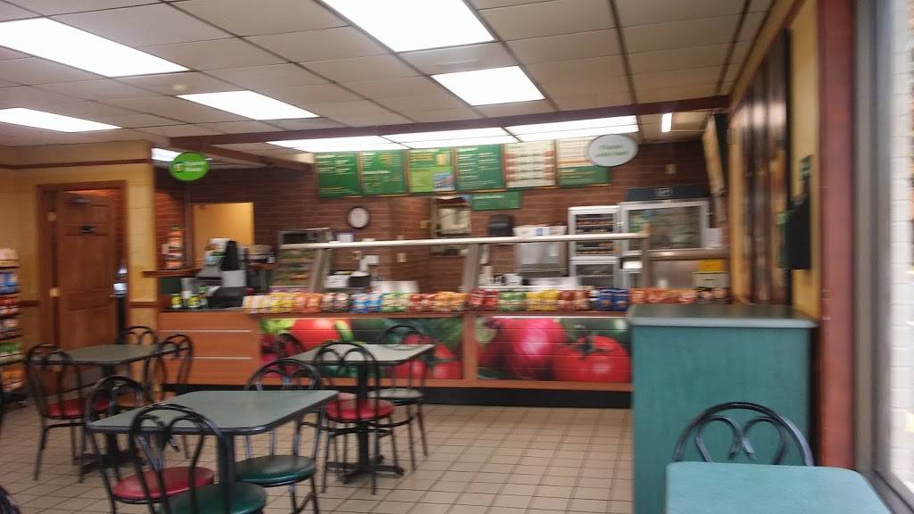 Subway | restaurant | 942 Washington St, Middletown, CT 06457, USA | 8603462066 OR +1 860-346-2066
