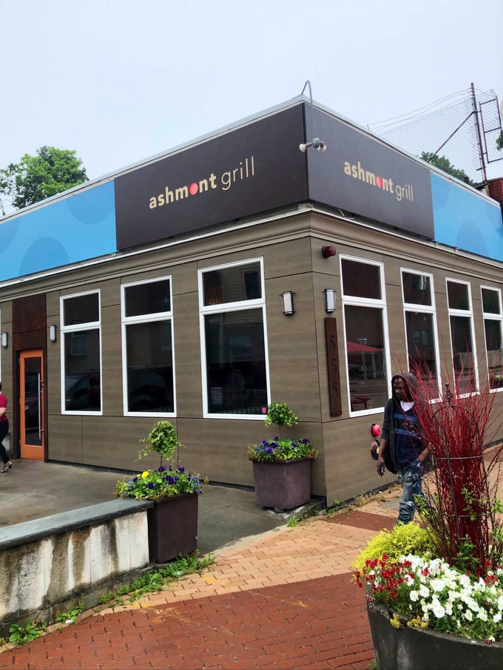 Ashmont Grill | restaurant | 555 Talbot Ave, Boston, MA 02124, USA | 6178254300 OR +1 617-825-4300