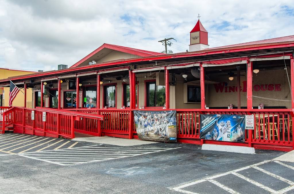 The WingHouse of Tampa | restaurant | 8001 W Hillsborough Ave, Tampa, FL 33615, USA | 8138069464 OR +1 813-806-9464