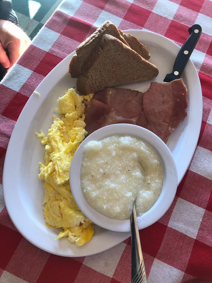 The Frying Pan | restaurant | 3198 S Brightleaf Blvd, Smithfield, NC 27577, USA | 9199388196 OR +1 919-938-8196