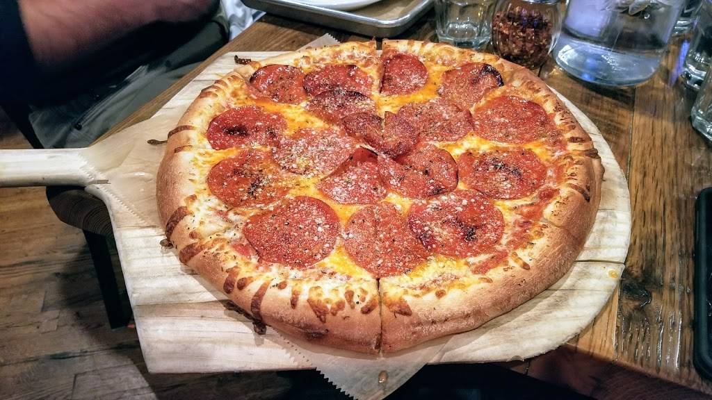 Knotty Pine Brewing | restaurant | 1765 W 3rd Ave, Columbus, OH 43212, USA | 6148171515 OR +1 614-817-1515