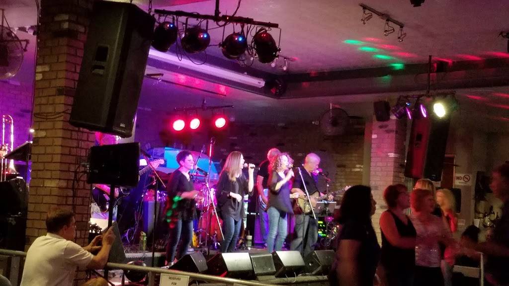 Cellar Door | restaurant | 101 W Main St, Visalia, CA 93291, USA | 5592394004 OR +1 559-239-4004