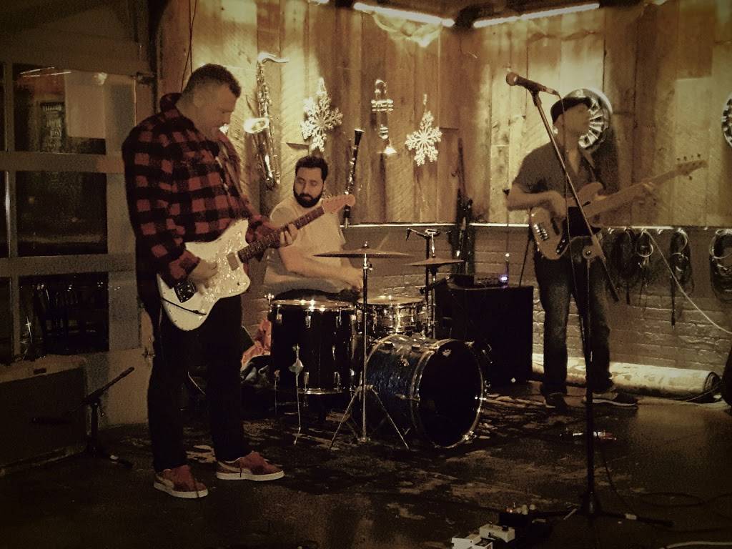 Le St-Laurent | restaurant | 283 Rue Notre-Dame, Repentigny, QC J6A 2R8, Canada | 4505815651 OR +1 450-581-5651