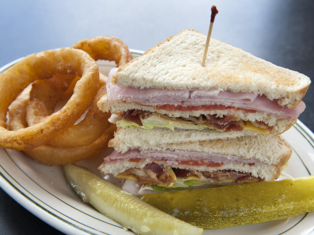 The Restaurant at Natchez Trace | restaurant | 567 Pin Oak Lodge Rd, Lexington, TN 38351, USA | 7319688176 OR +1 731-968-8176