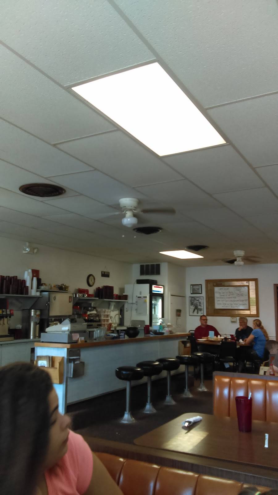 Country Kettle Cafe | restaurant | 113 N Main St, Nashville, MI 49073, USA | 5178529700 OR +1 517-852-9700