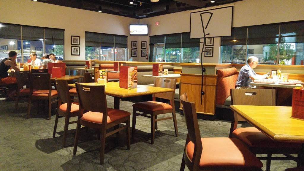 Boston Pizza | restaurant | 180 Rimrock Rd, Toronto, ON M3J 3A6, Canada | 4166366275 OR +1 416-636-6275