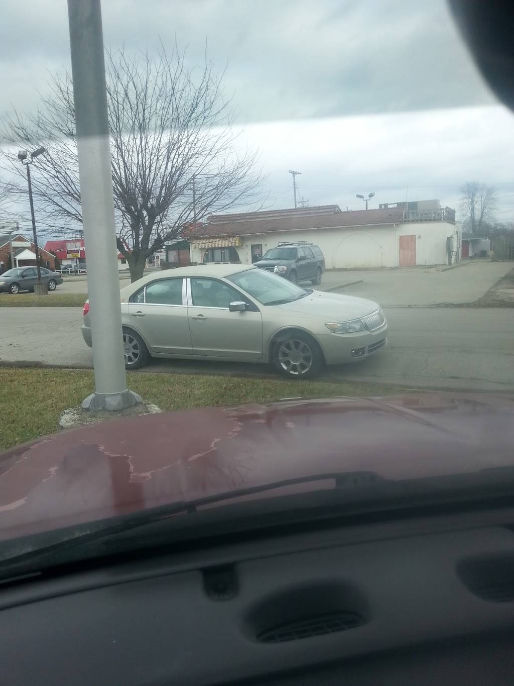 Hot Pot Restaurant | restaurant | 319 W 30th St, Connersville, IN 47331, USA | 7658257096 OR +1 765-825-7096