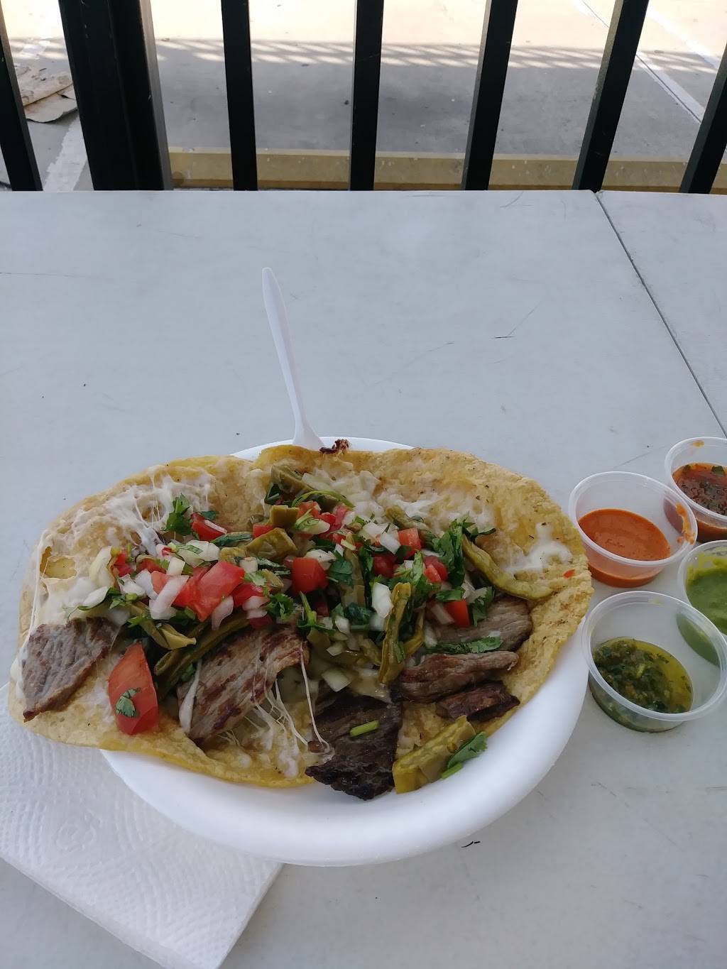 Tacos Y Quesadillas Martitha | restaurant | 1925-1999 E 8th St, Los Angeles, CA 90021, USA | 3235729833 OR +1 323-572-9833