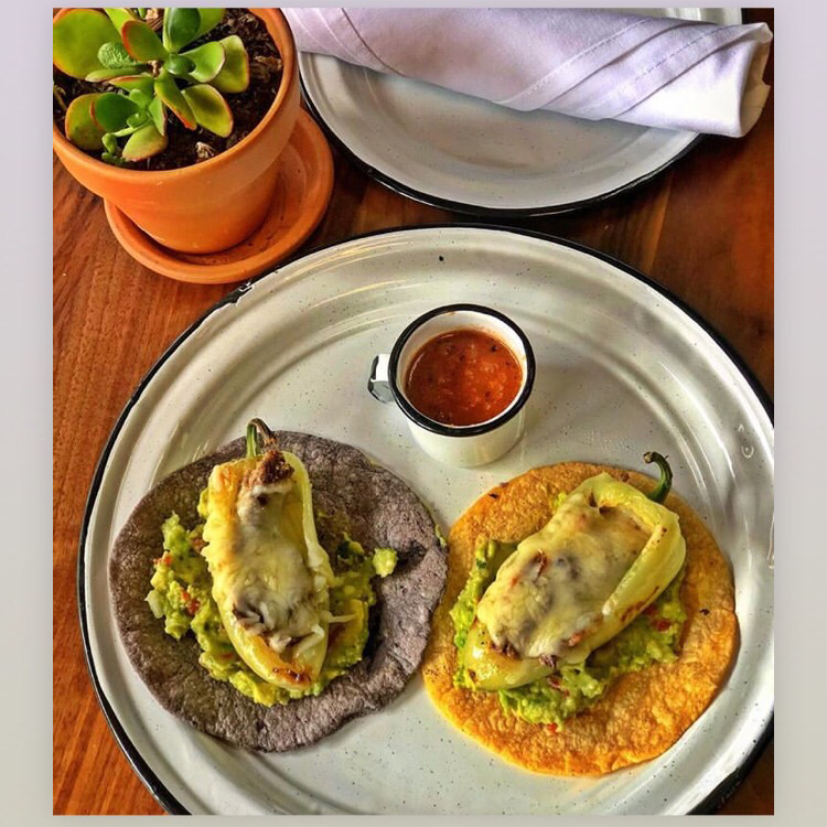 Villa Azteca | restaurant | 157 Main St, Salinas, CA 93901, USA | 8312562669 OR +1 831-256-2669