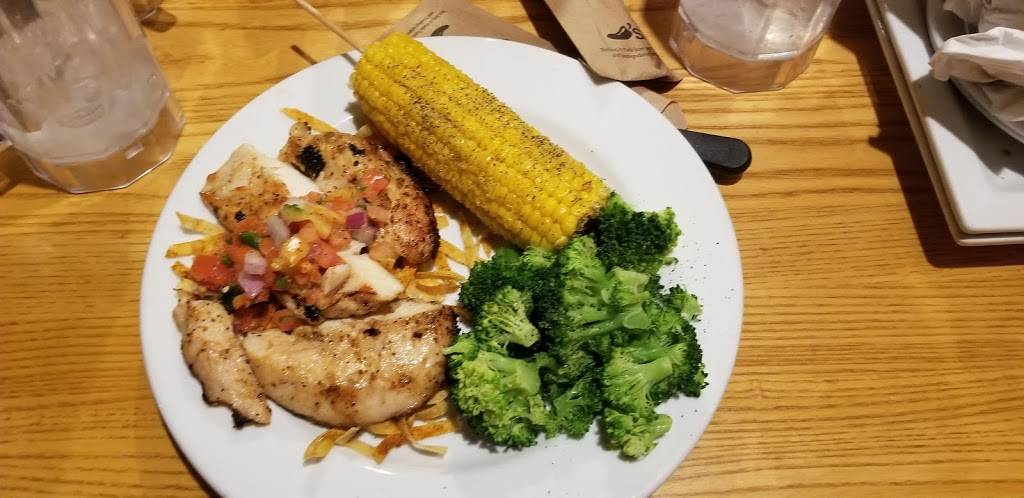 Chilis Grill & Bar | meal takeaway | 1580 Torrence Ave, Calumet City, IL 60409, USA | 7088626700 OR +1 708-862-6700