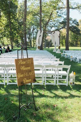 Oakwood Country Club | restaurant | 1067 US-6, Coal Valley, IL 61240, USA | 3097993153 OR +1 309-799-3153