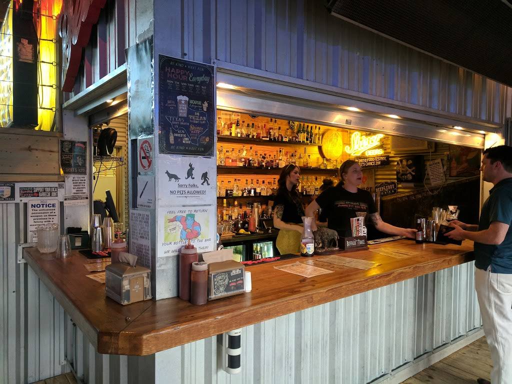 Stanley’s Famous Pit Bar-B-Q | restaurant | 525 S Beckham Ave, Tyler, TX 75702, USA | 9035930311 OR +1 903-593-0311