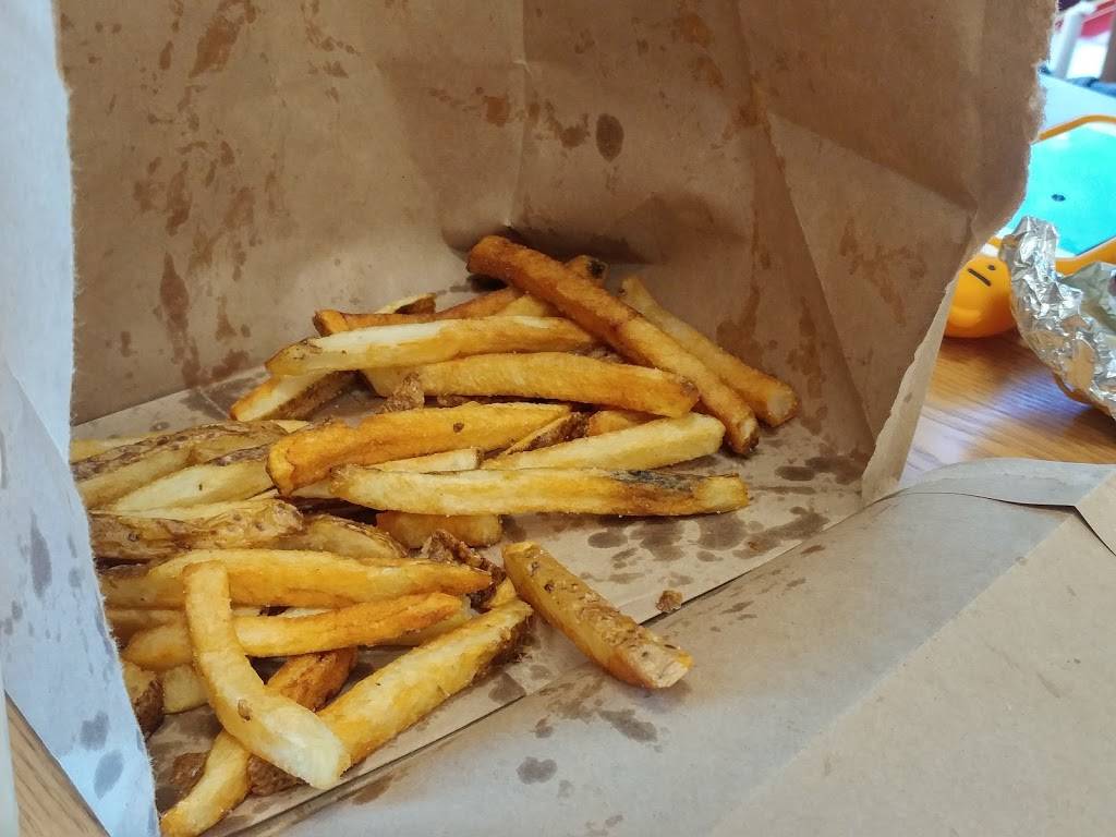 Five Guys | meal takeaway | 2140 Daniels St, Manteca, CA 95337, USA | 2099236106 OR +1 209-923-6106