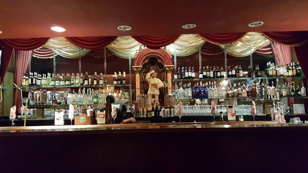 Buca di Beppo Italian Restaurant | restaurant | 35 N Illinois St, Indianapolis, IN 46204, USA | 3176322822 OR +1 317-632-2822