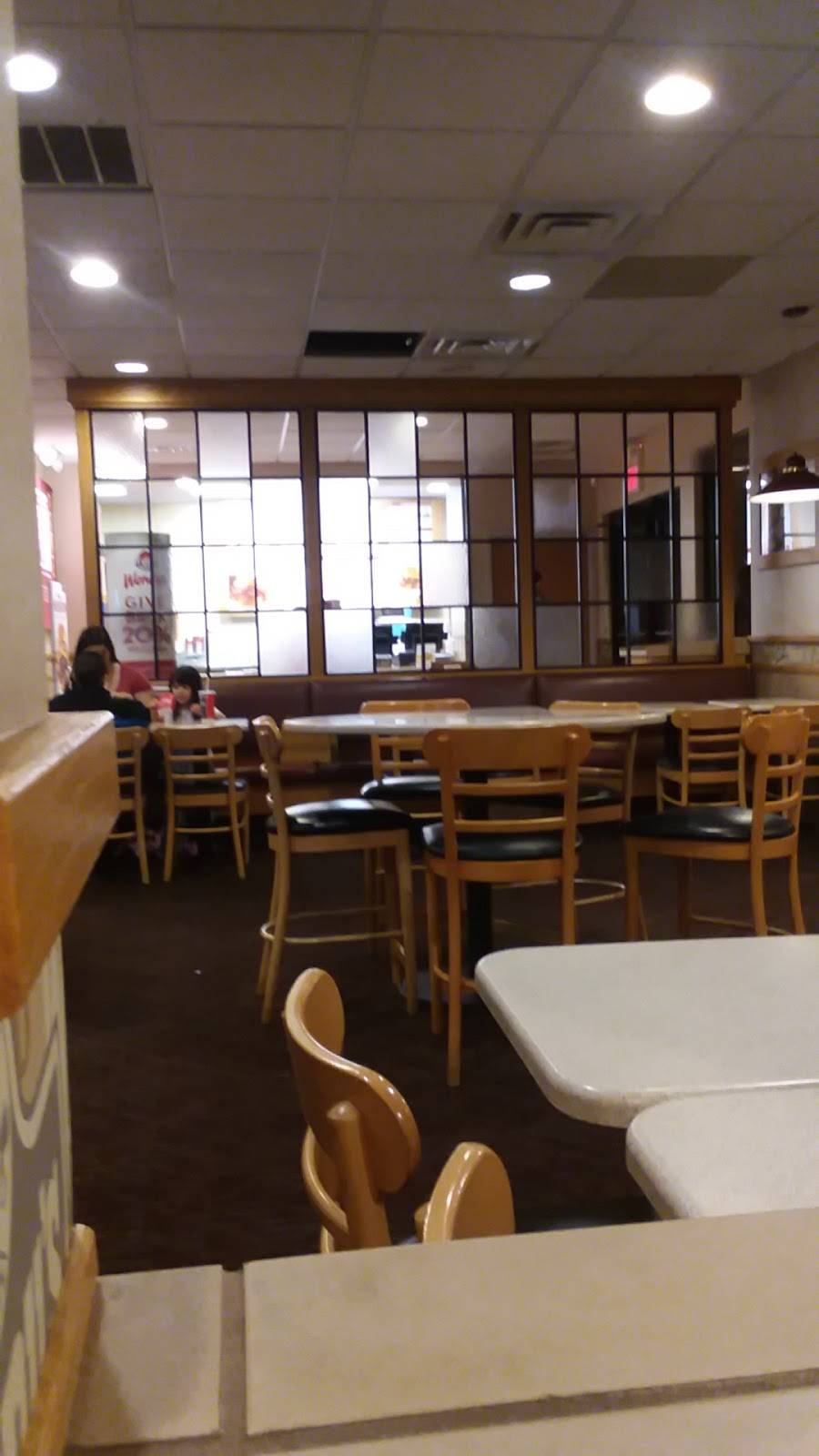 Wendys | restaurant | 819 Paris Rd, Mayfield, KY 42066, USA | 2702474122 OR +1 270-247-4122