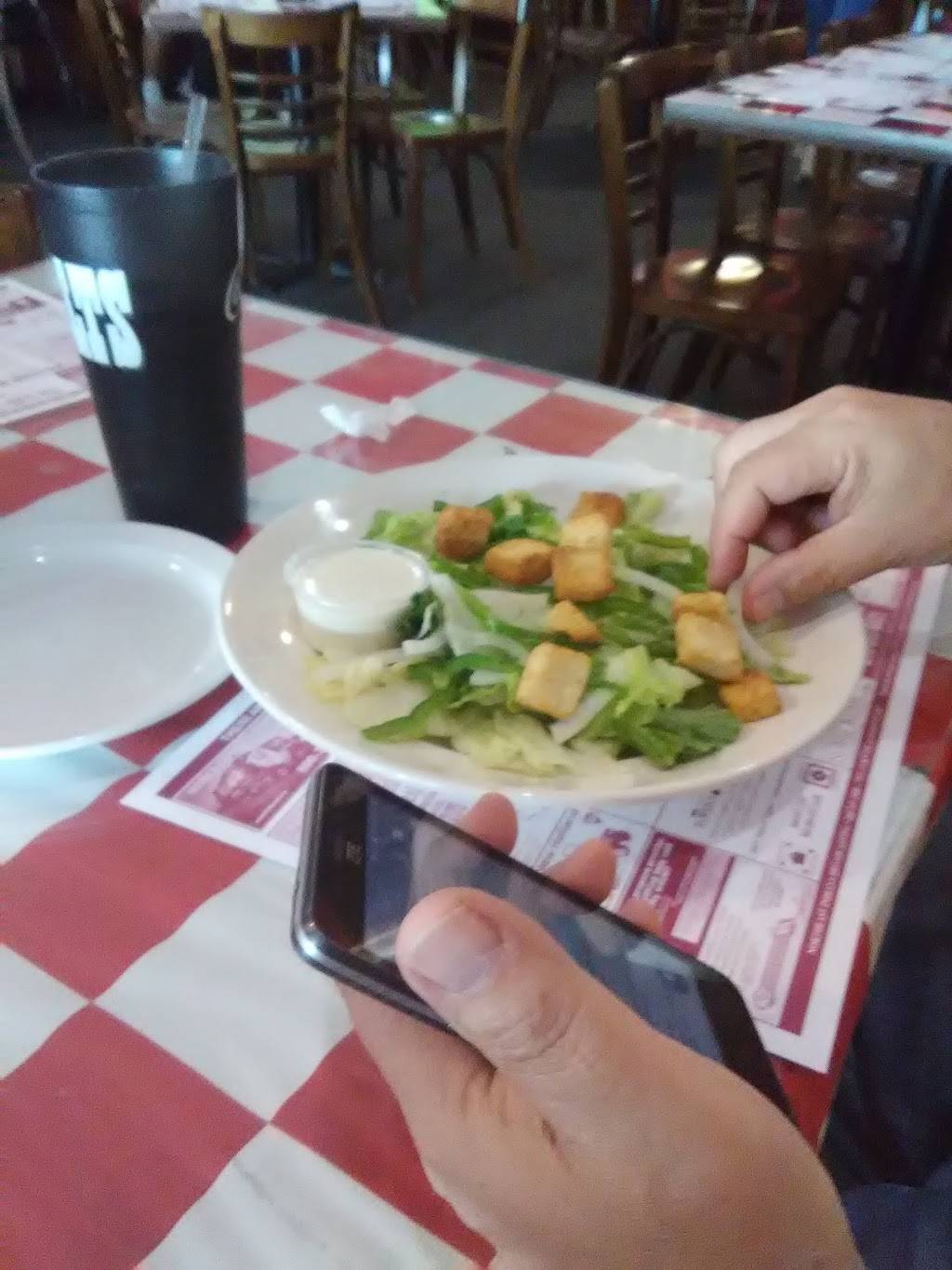 Pizza Forum | restaurant | 120 S Main St, Kendallville, IN 46755, USA | 2603439699 OR +1 260-343-9699