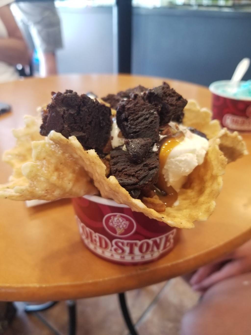 Cold Stone Creamery | bakery | 280 School St Ste D160, Mansfield, MA 02048, USA | 7747192314 OR +1 774-719-2314