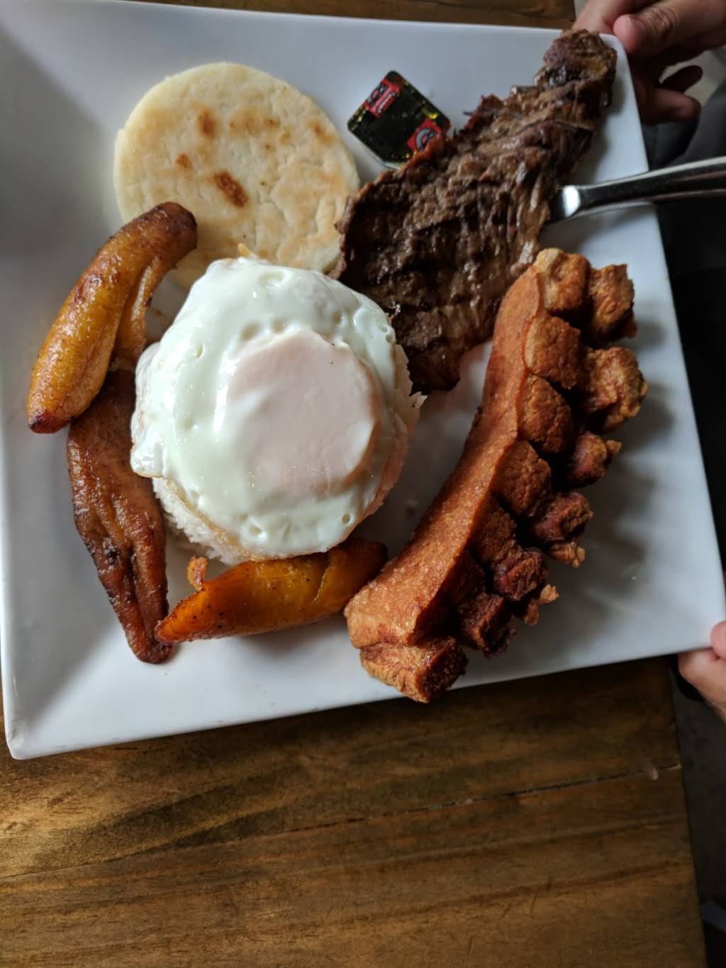 Tierra Bomba Restaurante | restaurant | 3399 NW 72nd Ave, Miami, FL 33122, USA | 3055998536 OR +1 305-599-8536