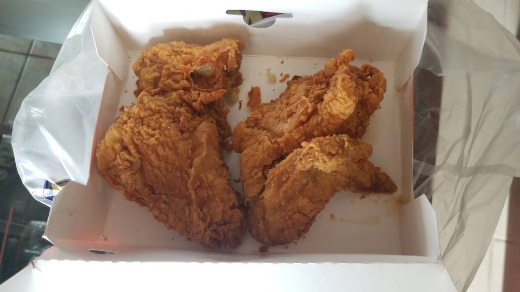 Churchs Chicken | restaurant | 600 S 5th Ave, Maywood, IL 60153, USA | 7088650713 OR +1 708-865-0713