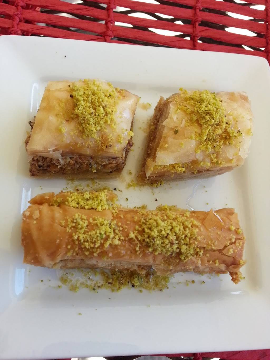 Beirut Cafe | restaurant | 5281 Park St N, St. Petersburg, FL 33709, USA | 7275414488 OR +1 727-541-4488