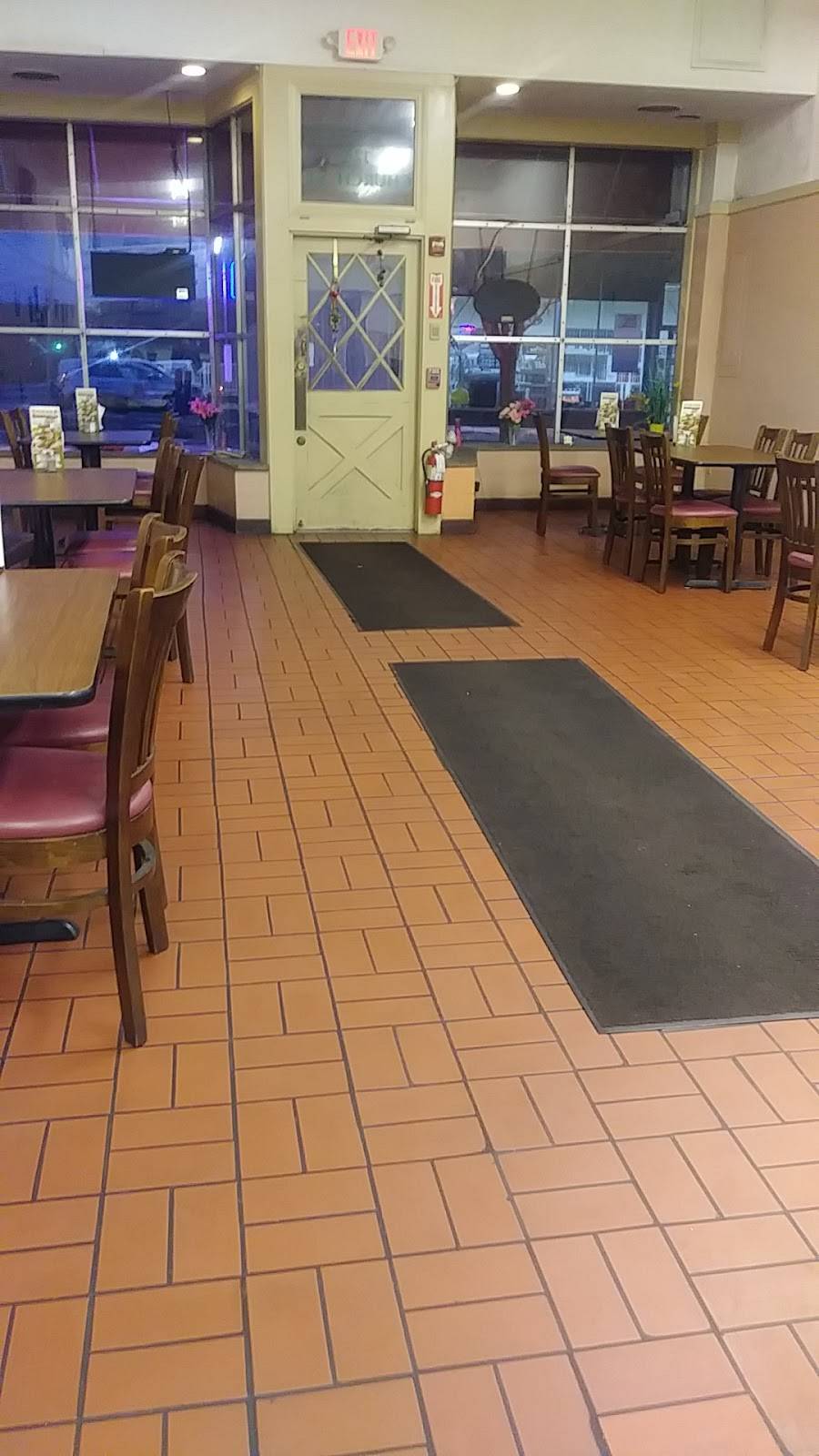 Corner Pizza & Grill | restaurant | 125 Church St, Whitinsville, MA 01588, USA | 5082340001 OR +1 508-234-0001