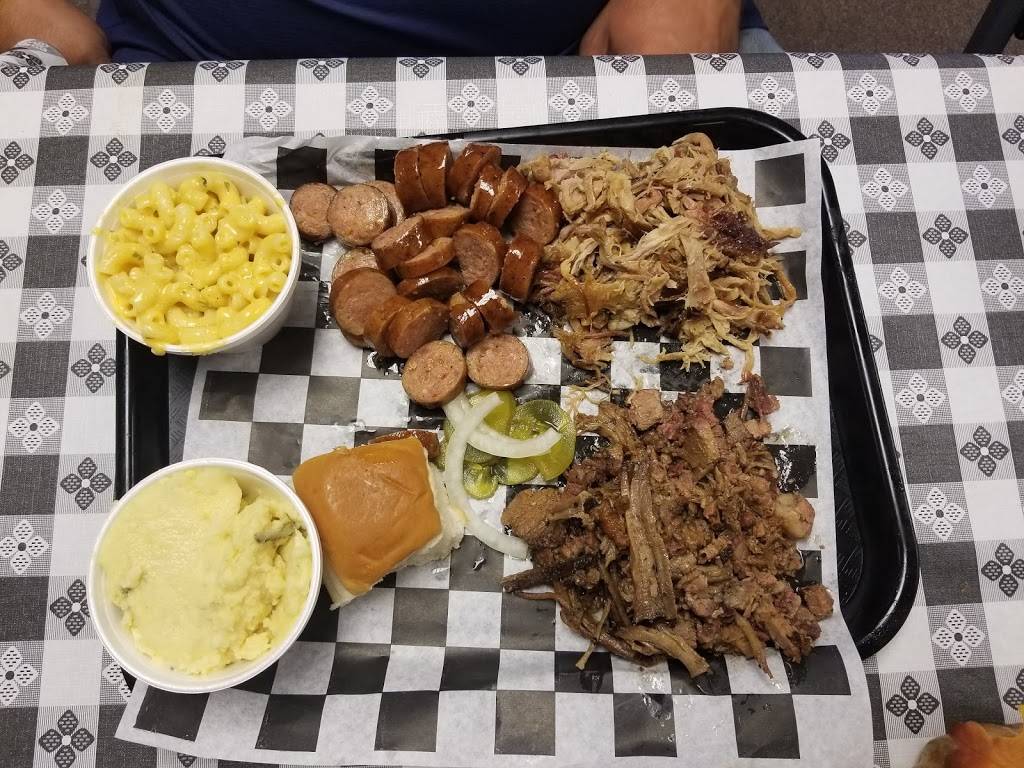 Dixie Que | restaurant | 3036 State Rte 43, Picayune, MS 39466, USA | 6013477432 OR +1 601-347-7432