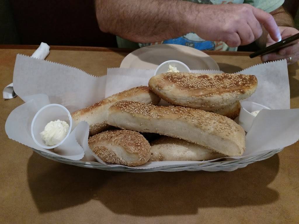 Iannuccis Pizzeria & Italian Restaurant | restaurant | 1508 Asheville Hwy, Hendersonville, NC 28791, USA | 8286934300 OR +1 828-693-4300