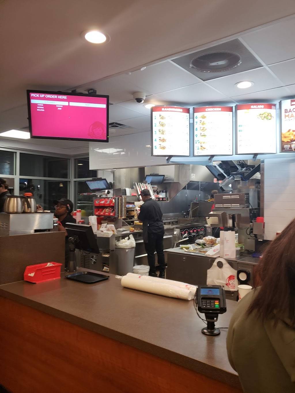 Wendys | restaurant | 6110 N Military Hwy, Norfolk, VA 23518, USA | 7574317187 OR +1 757-431-7187