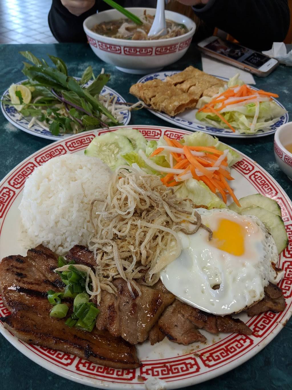 Phở Hòa Lão Vietnamese Restaurant | restaurant | 720 International Blvd, Oakland, CA 94606, USA | 5104516888 OR +1 510-451-6888